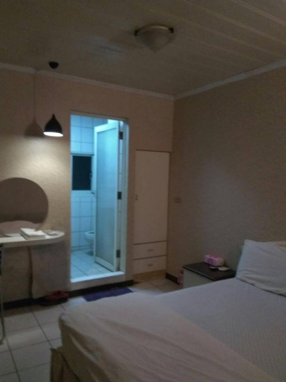 Hua Bin Hotel Yilan Экстерьер фото