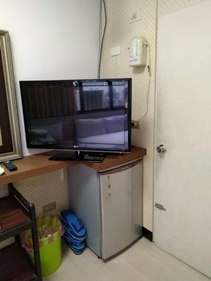 Hua Bin Hotel Yilan Экстерьер фото